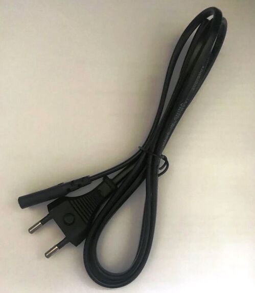 CONEXION CABLE ALIMENTACIÓN TIPO 8