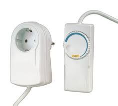REGULADOR LUZ ENCHUFABLE C/CABLE 300W.